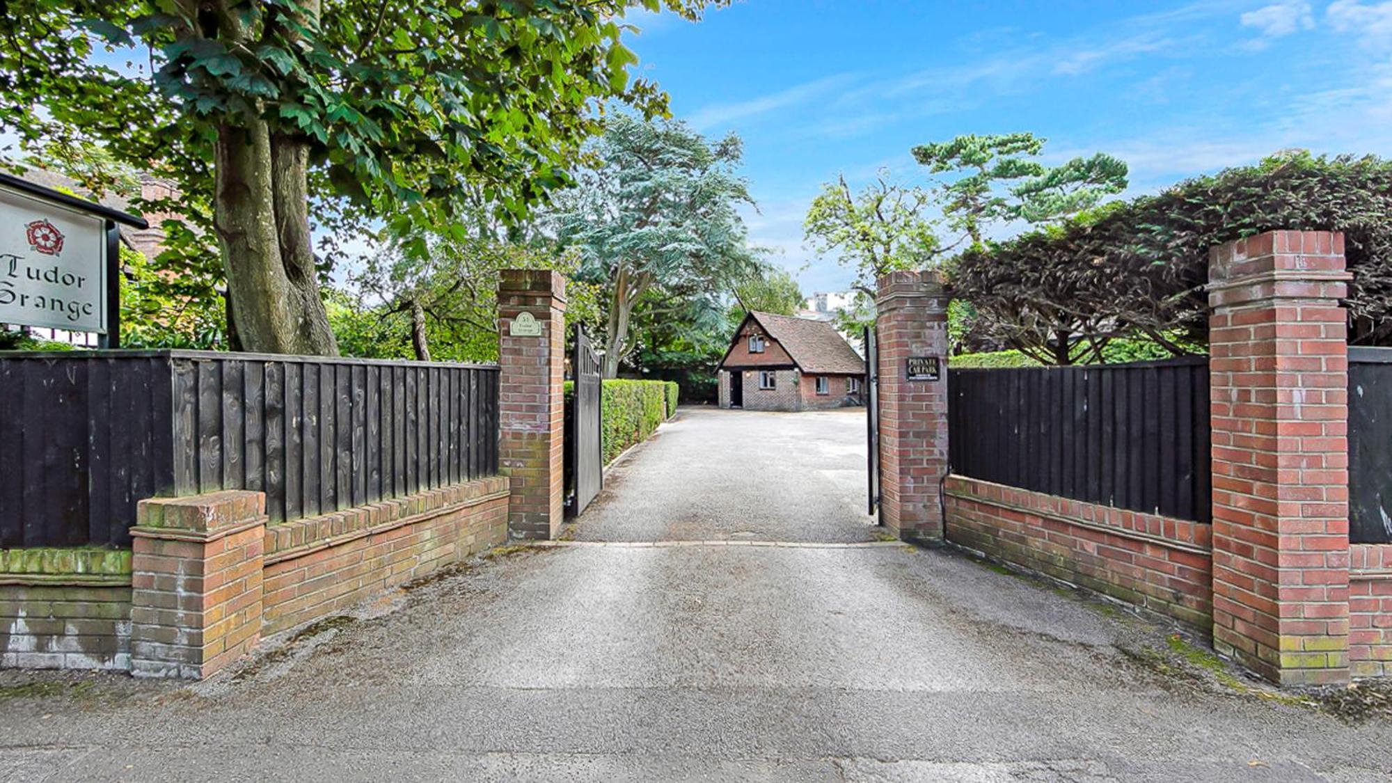 Tudor Grange ボーンマス エクステリア 写真
