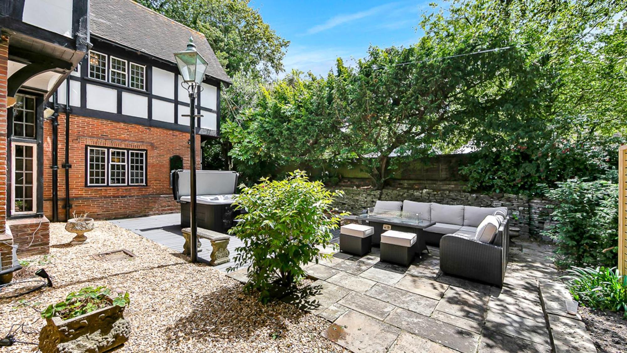 Tudor Grange ボーンマス エクステリア 写真