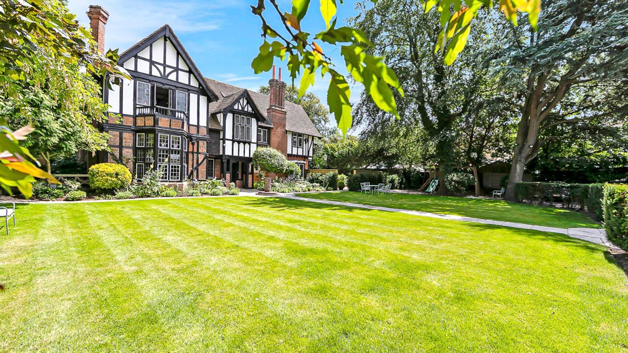 Tudor Grange ボーンマス エクステリア 写真
